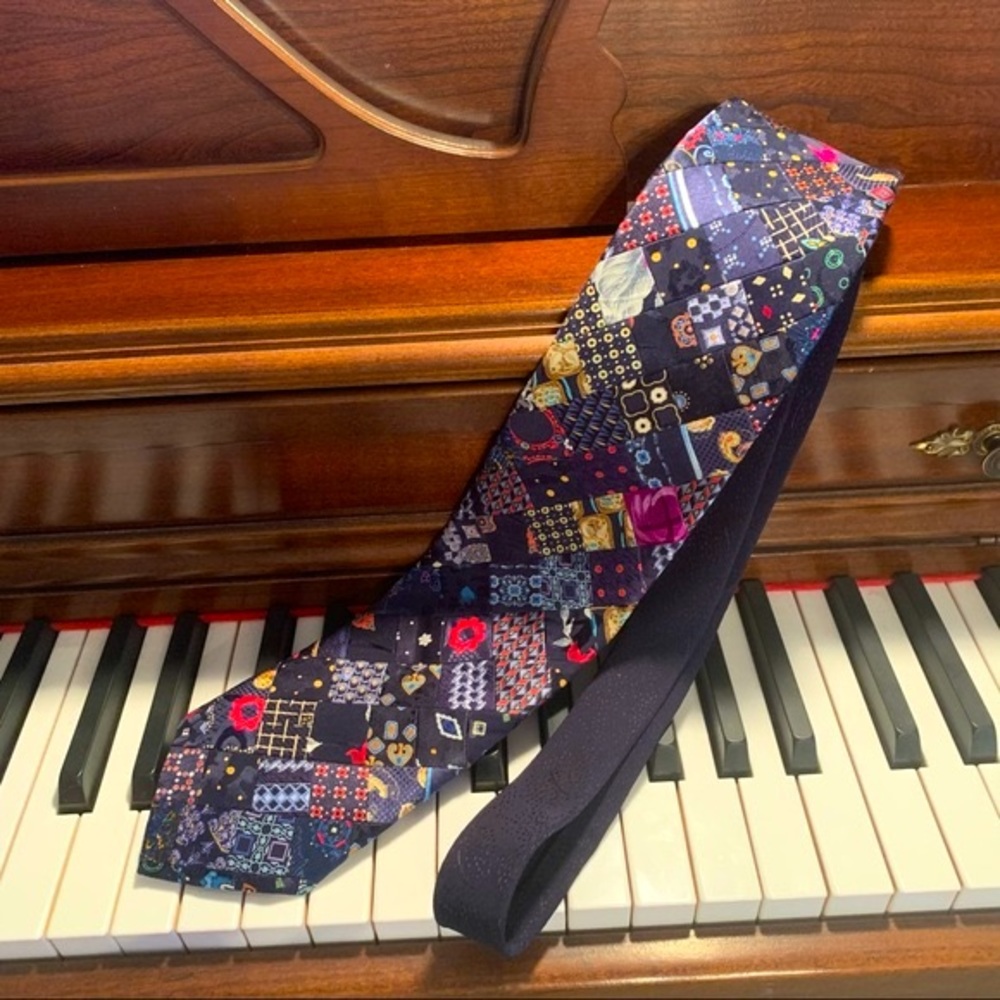 Beautiful Handmade Brioni Tie